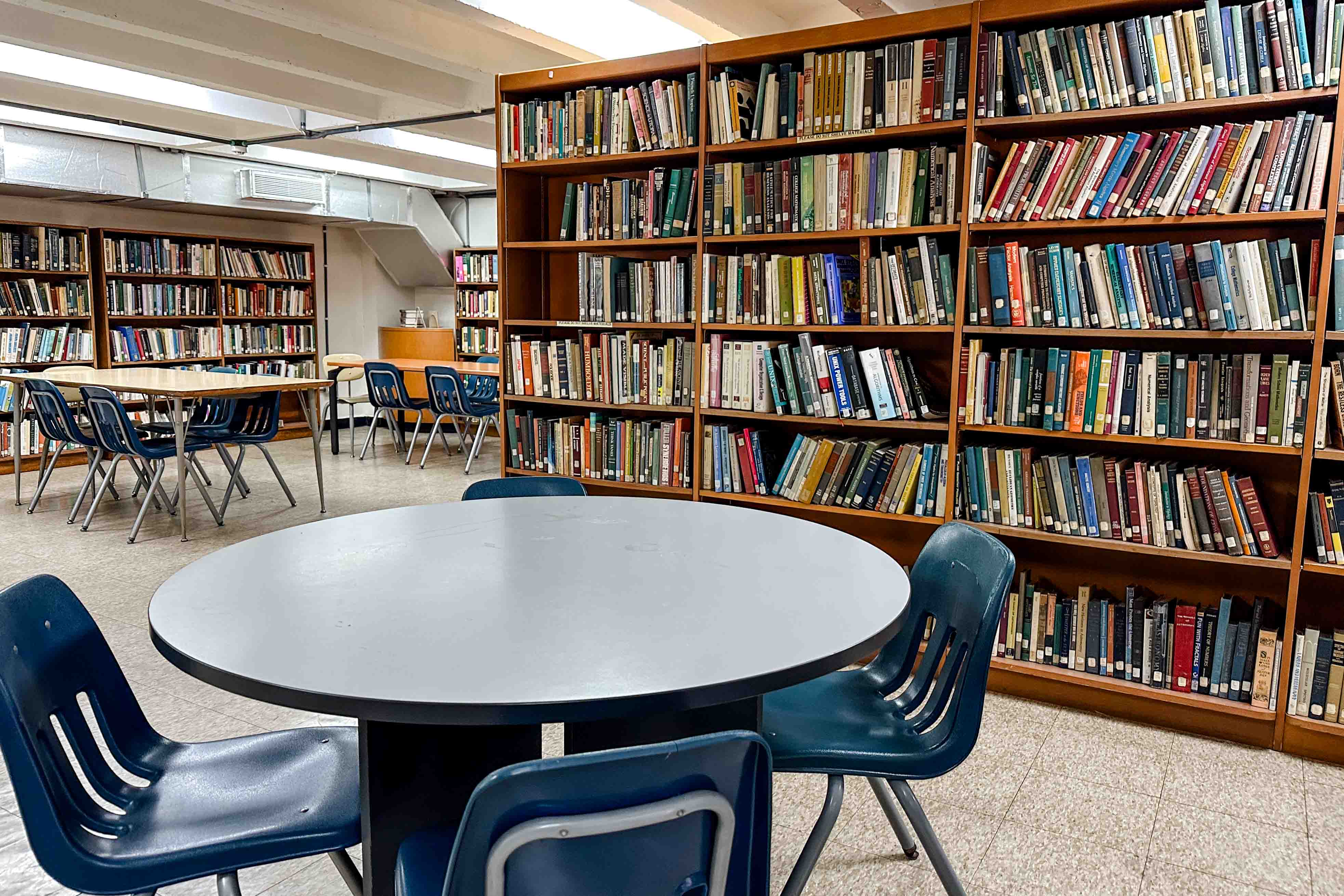 A view of the FSU Panama library.