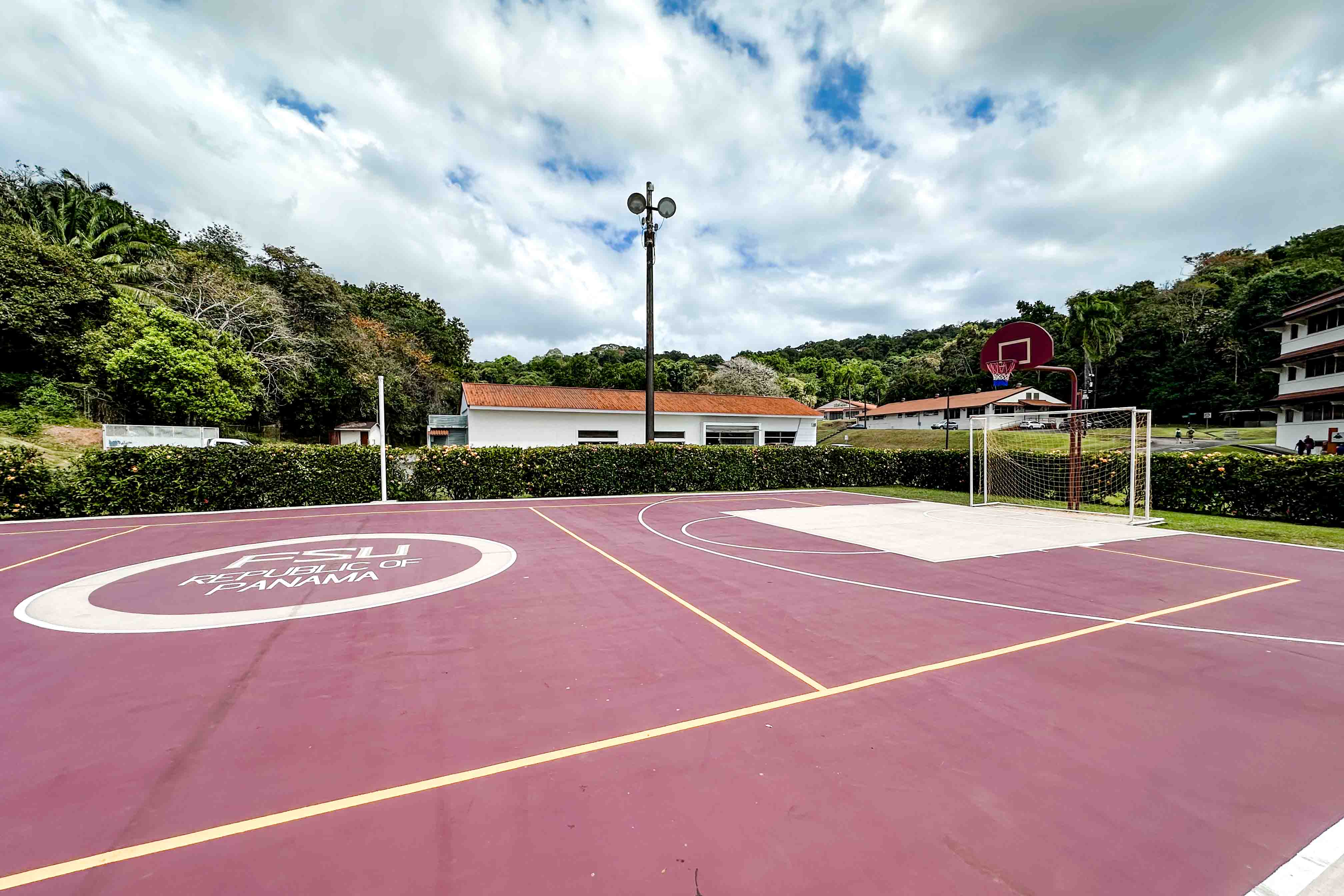 A view of the FSU Panama basketball court.
