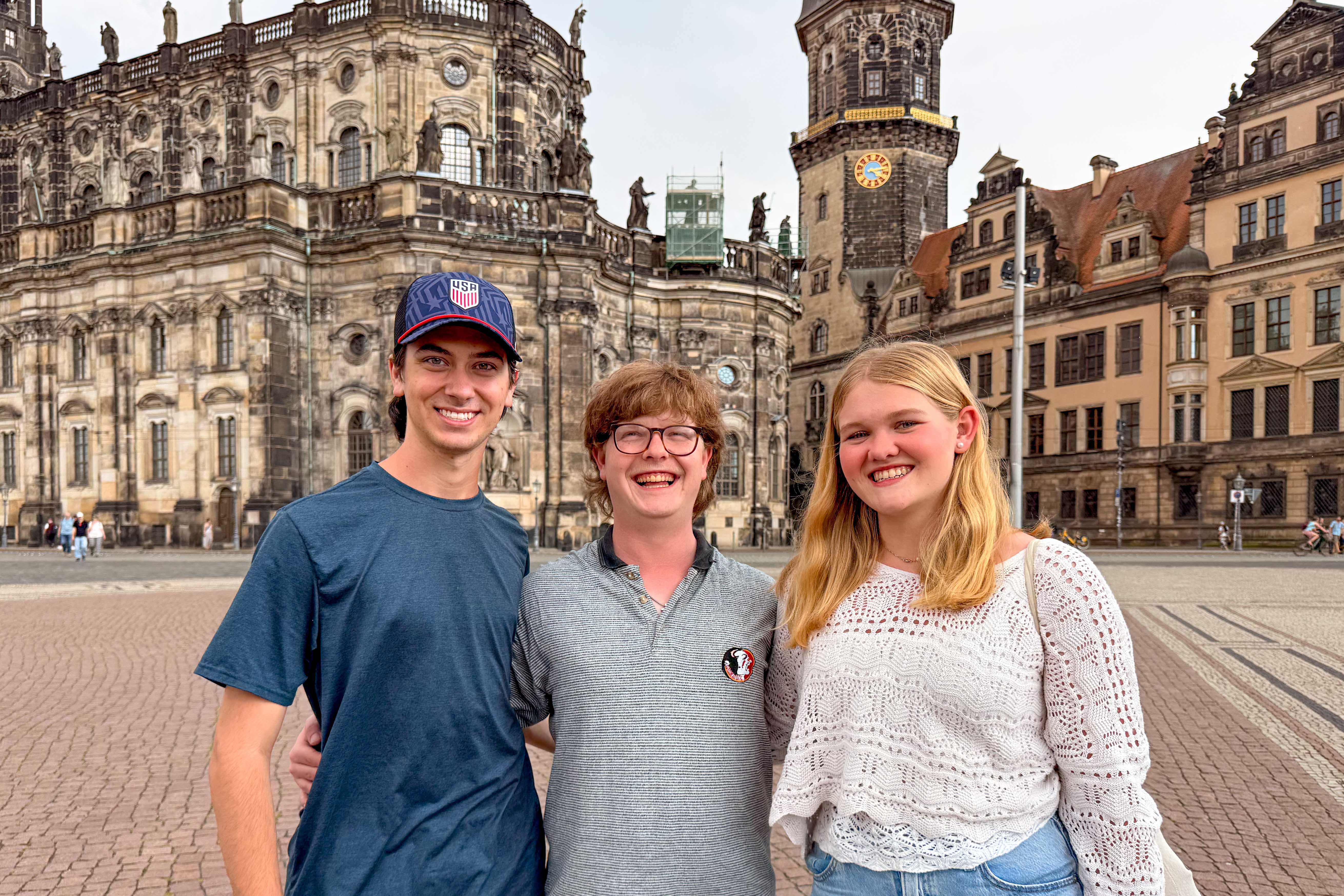 Students posing together in Dresden.