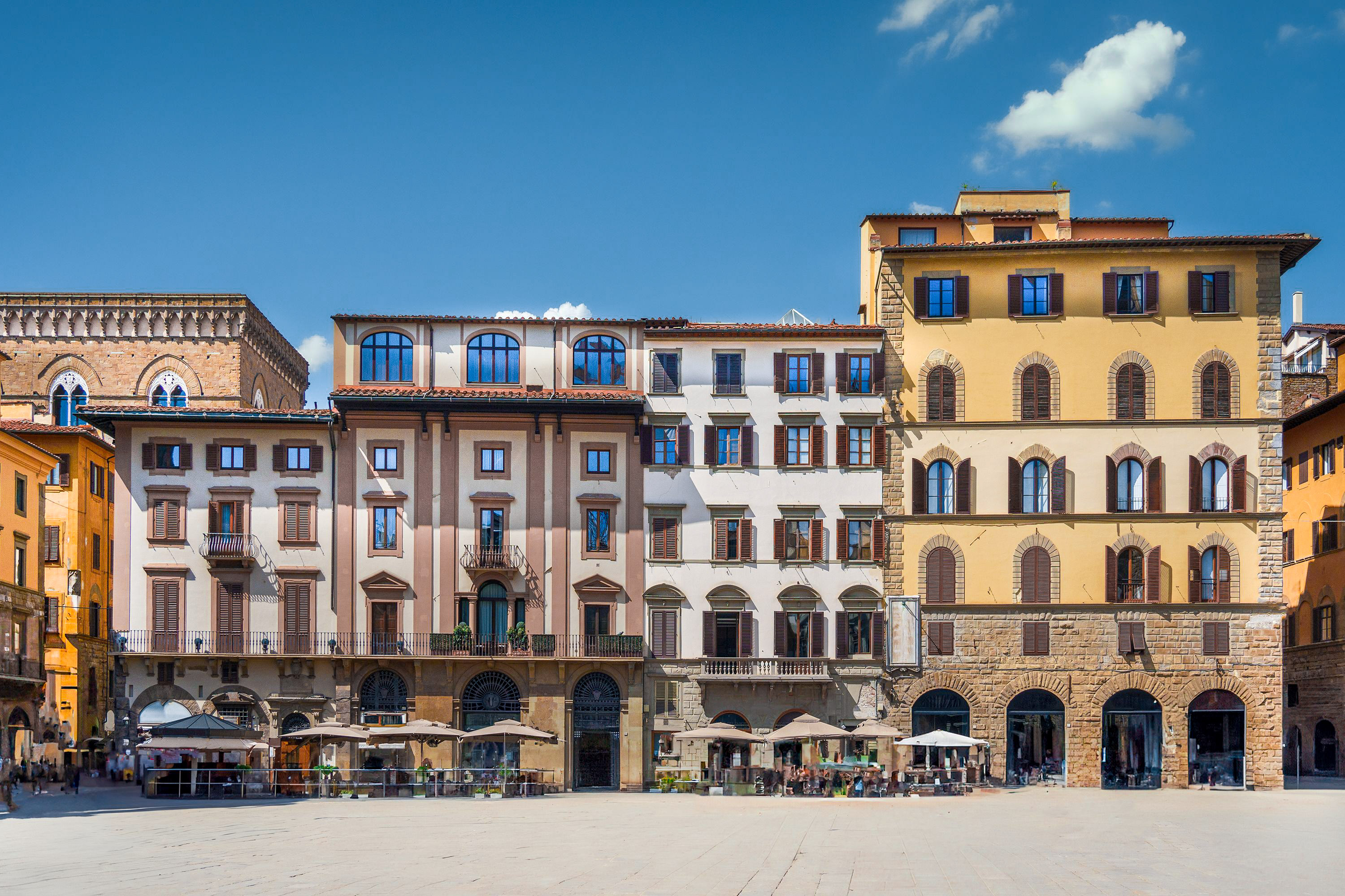 A view of a plaza in Florence