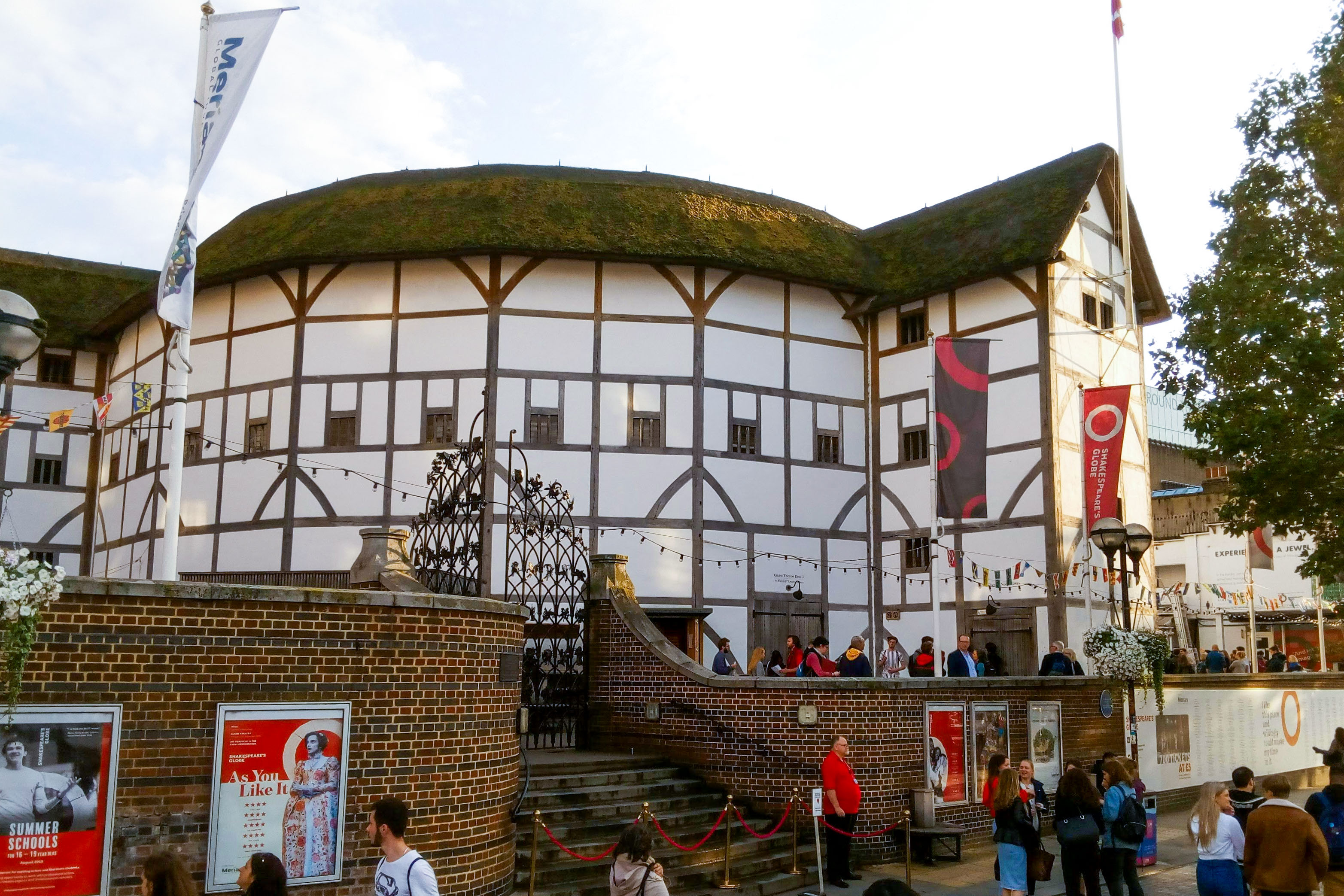 A view of Shakespeares Globe Theatre