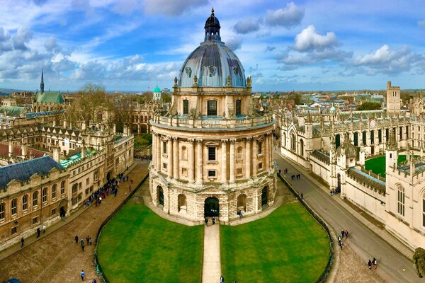 A view of Oxford University in England.